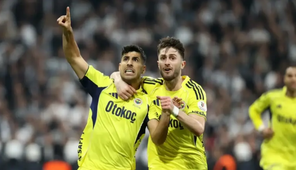 Фенер го доби хаотичното дерби со Бешикташ