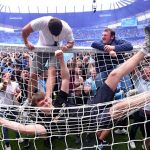 Прославата на Манчестер Сити проследена со инцидент: Нападнат голманот на Астон Вила