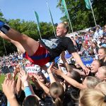 Хамбург го слави враќањето на ХСВ во Бундеслигата по седум години