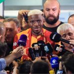 Еуфорија во Истанбул, Осимен пристигна на потпис со Галатасарај