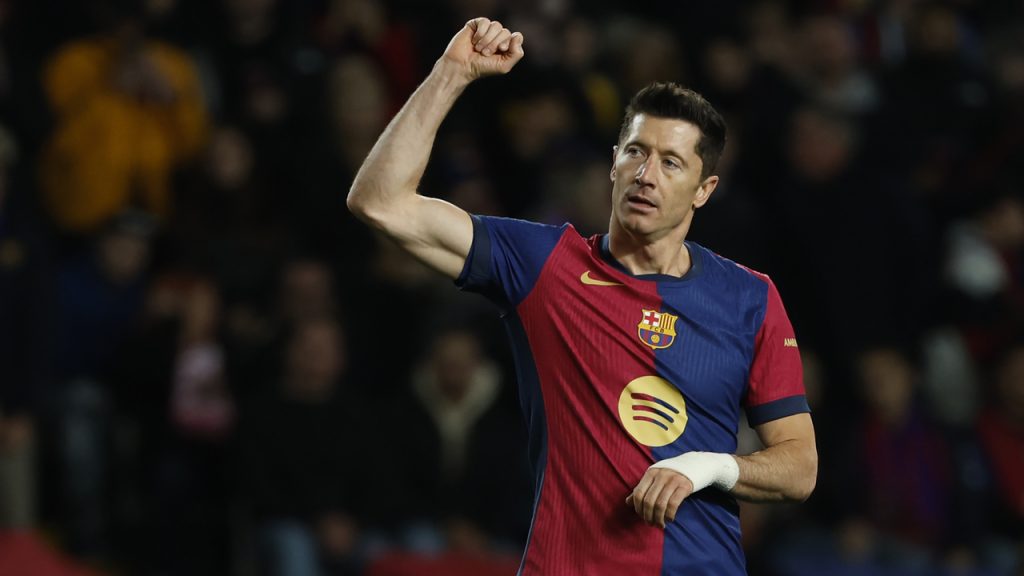 Robert Lewandowski pumping his fist