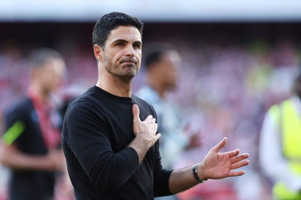 Mikel Arteta hand on chest