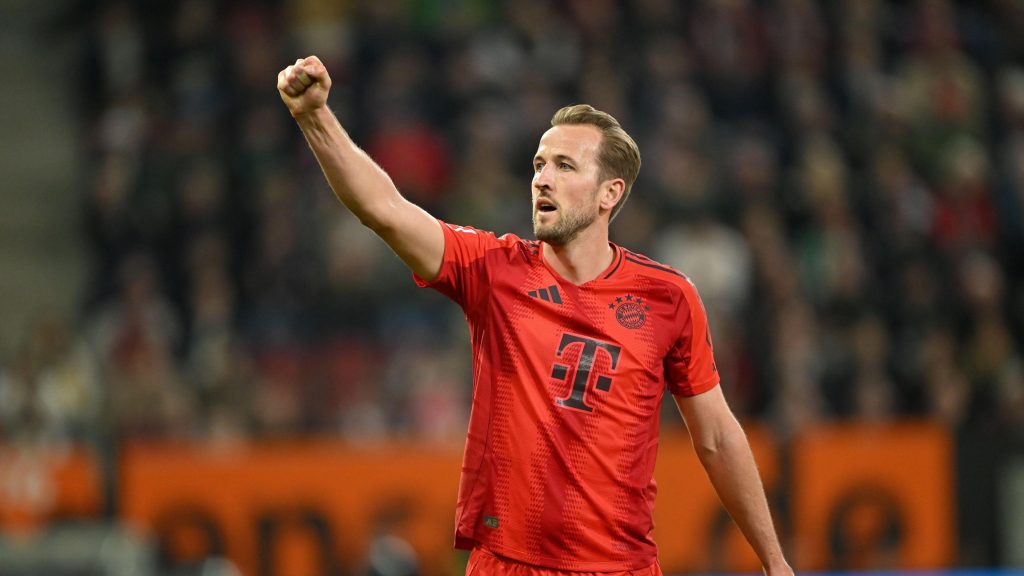 Harry Kane pumping his fist in the air in celebration for Bayern Munich