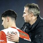 Ван Перси на удар на јавноста заради дебито на синот