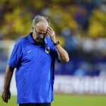 Биелса го одведе Уругвај на Мундијалот, но може да добие отказ