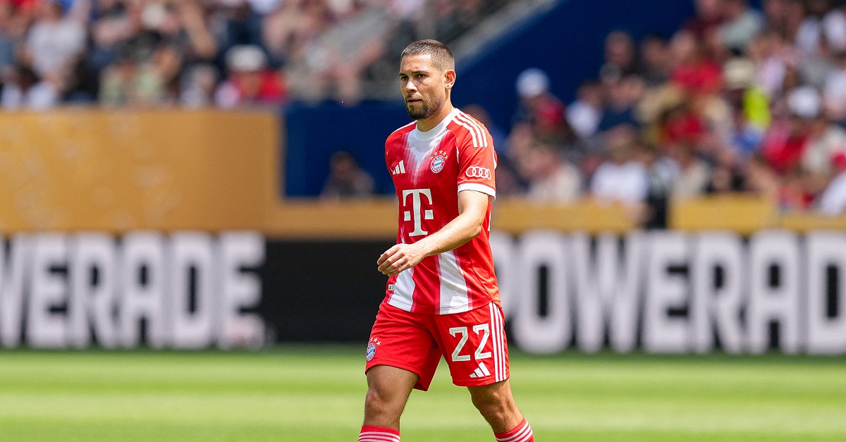 Мурињо го сака левиот бек на Баерн