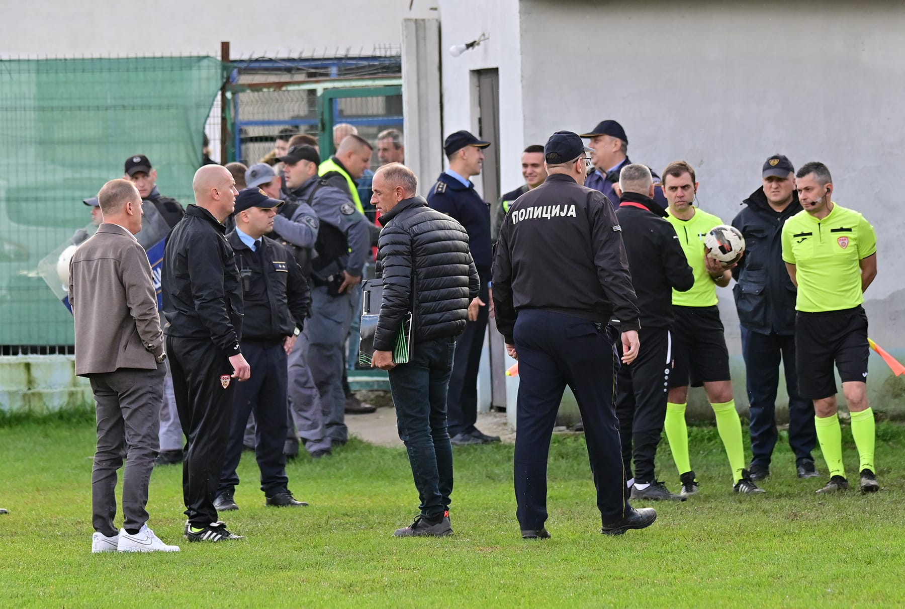 Теренот во Арачиново суспендиран за четири второлигашки натпревари
