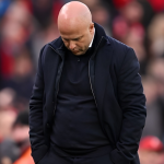 Притисок врз Арне Слот: Навивачите се поделени, а сенката на Клоп и натаму голема