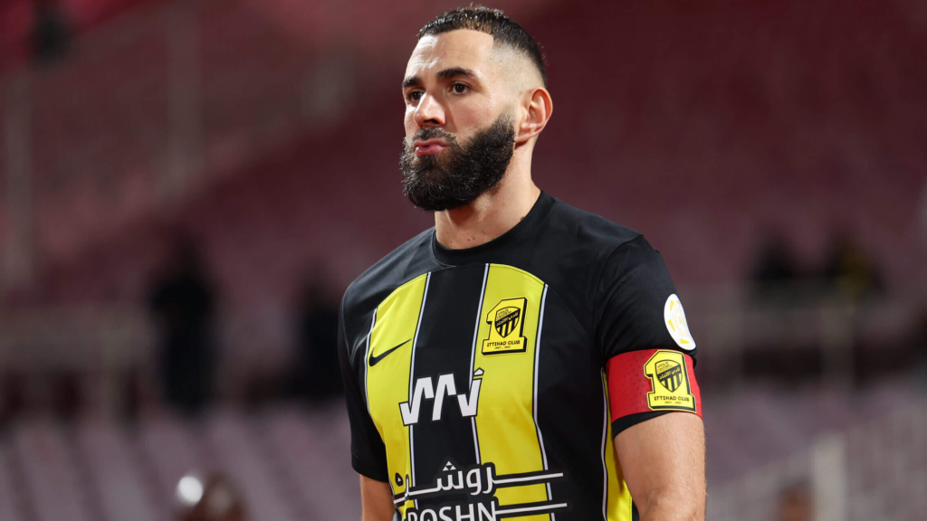 Sideview of Karim Benzema playing for Al Ittihad