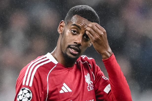 Alexander Isak looking disappointed
