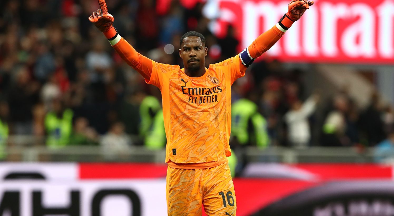 Штом Нојер ќе замине во пензија, Баерн ќе го доведе Мењан