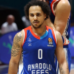 Проблеми за Ефес, Ларкин отсутен дури до февруари