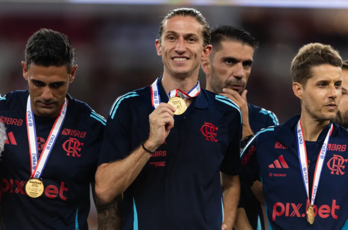 Фелипе Луиз е талисман за Фламенго – пет трофеи во 14 месеци!