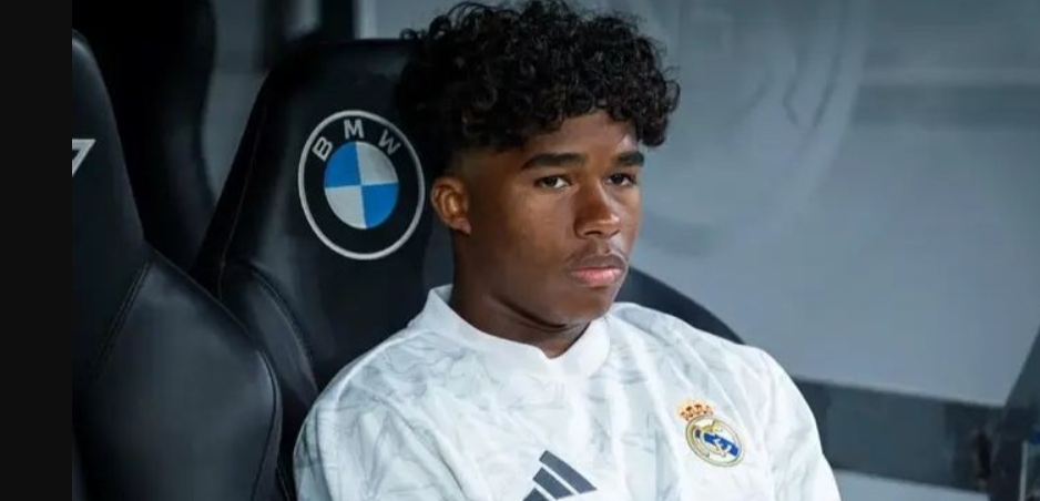 Црвени картони на сите страни: Ендрик „поцрвене“ иако не играше со Селта