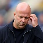 Слот пред отказ, одбројани деновите на Холанѓанецот на „Енфилд роуд“