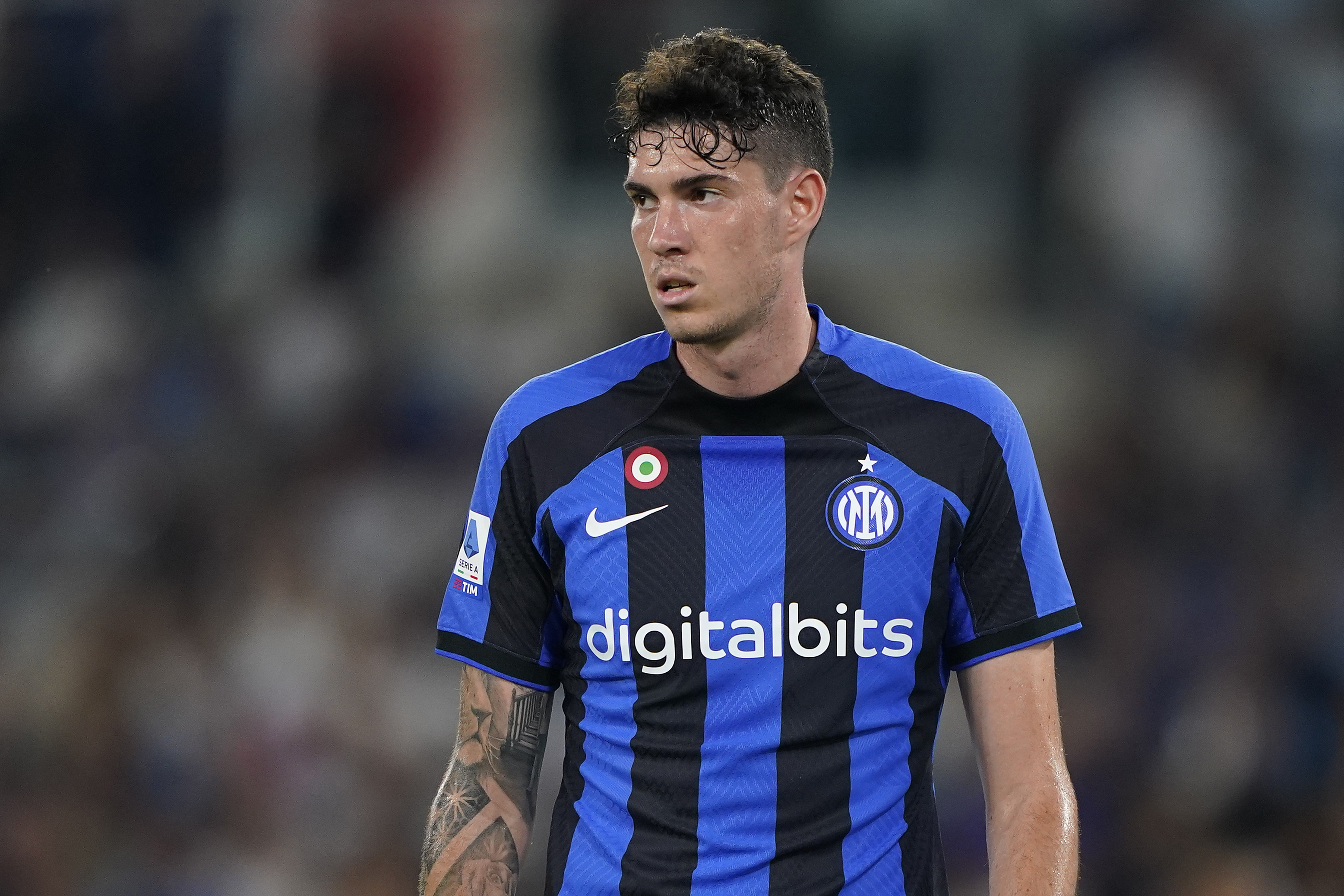 Бастони најави верност, останува во Интер уште долги години