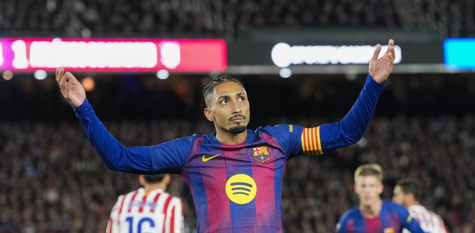 Барса го доби дербито со Атлетико и побегна на врвот