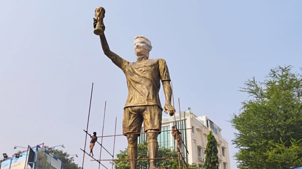 21-meter Messi statue in Kolkata, India