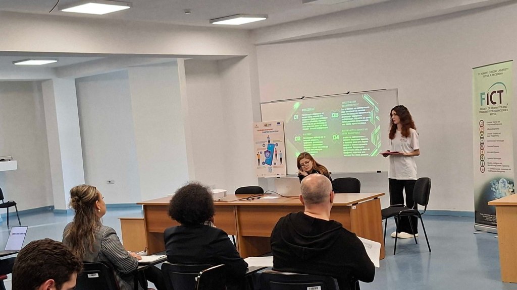 Studentite od FIKT prezentiraat na tema sajber bezbednost