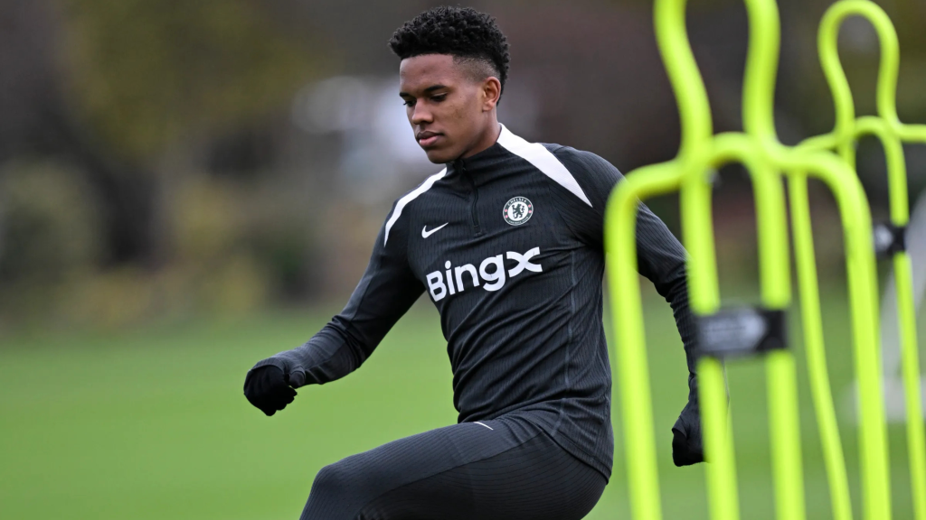 Estevao training for Chelsea