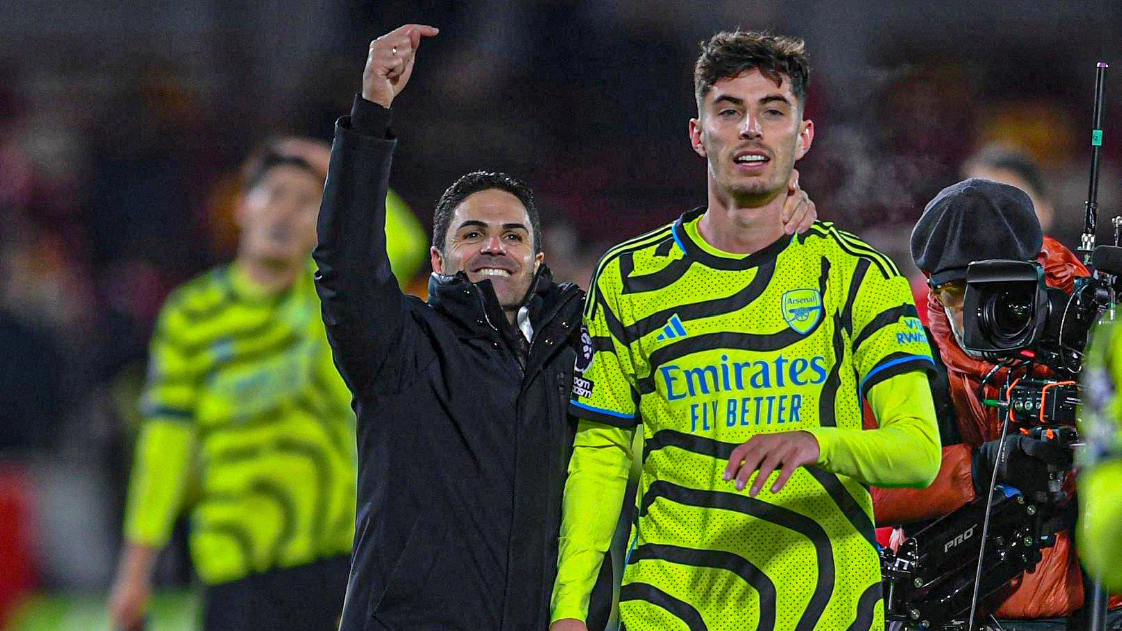 Mikel Arteta and Kai Havertz hugging