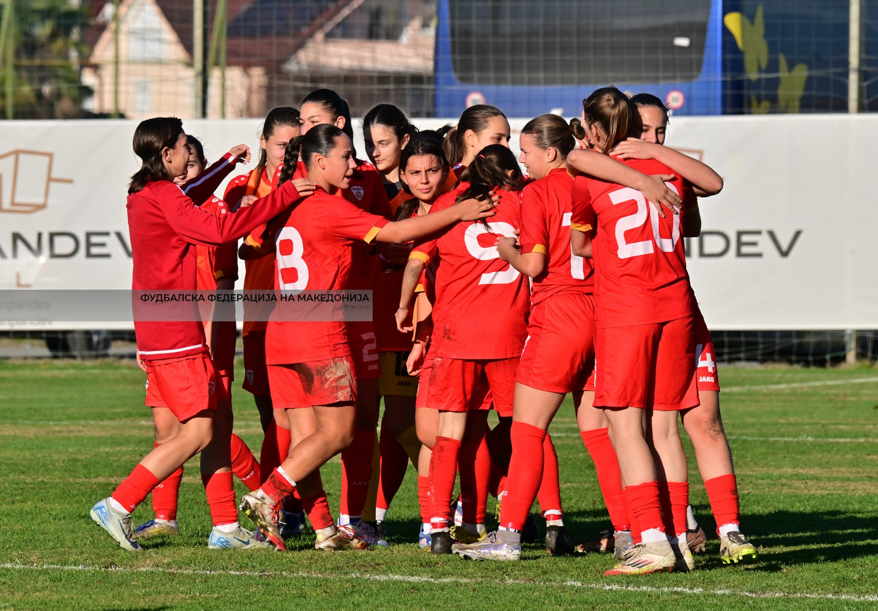 Македонија до 19 години го освои првото место во квалификациската група и обезбеди пласман во Лига А