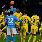 Елмас заменет, Наполи само до реми со Верона