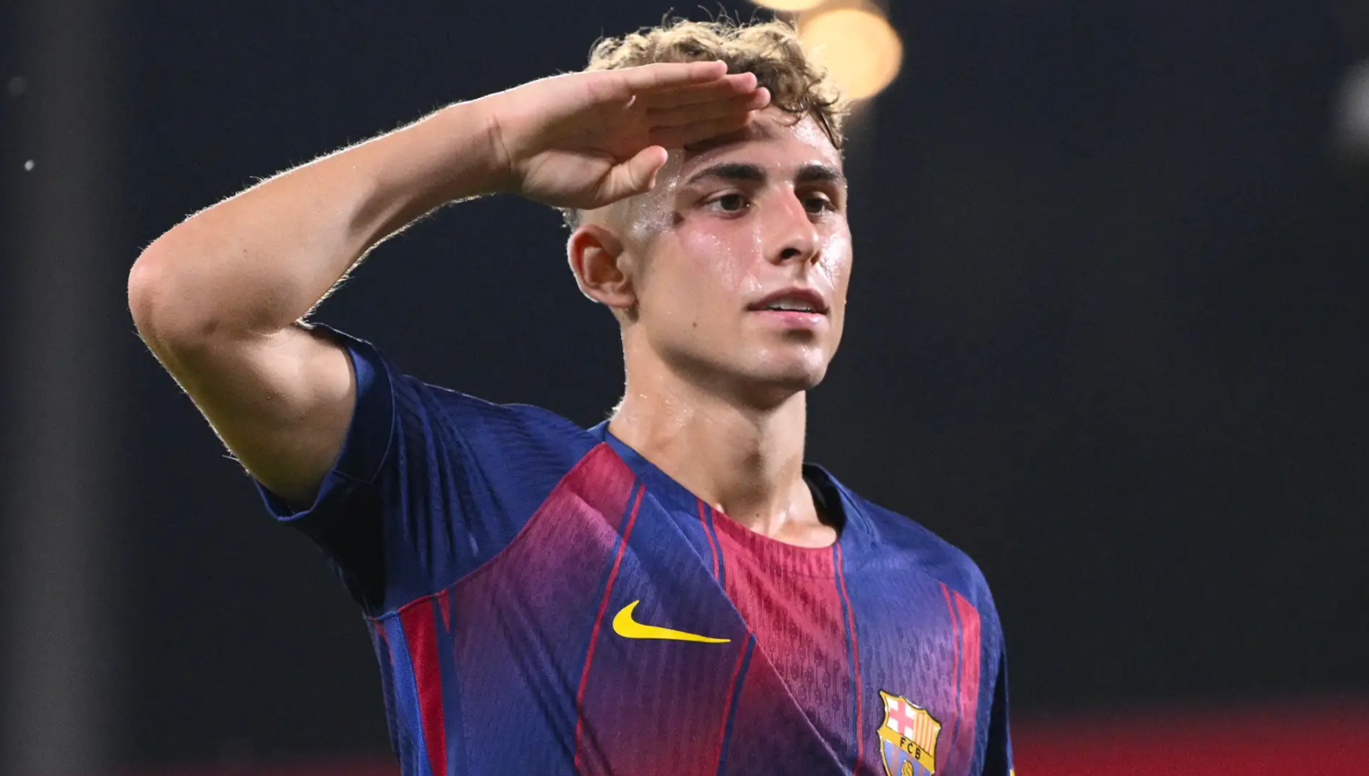 Барса го врза Фермин Лопез со долг договор