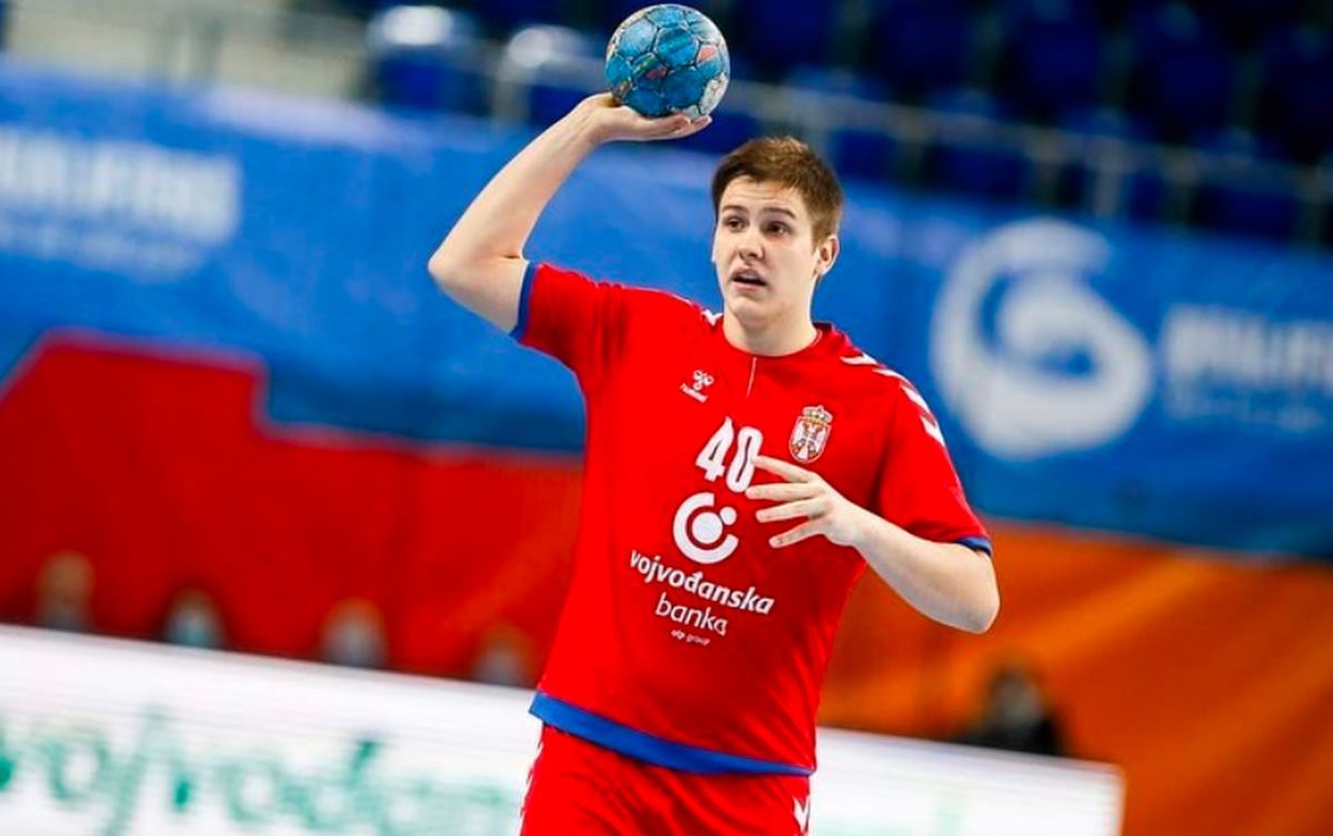 Веспрем заинтересиран за Стефан Додиќ