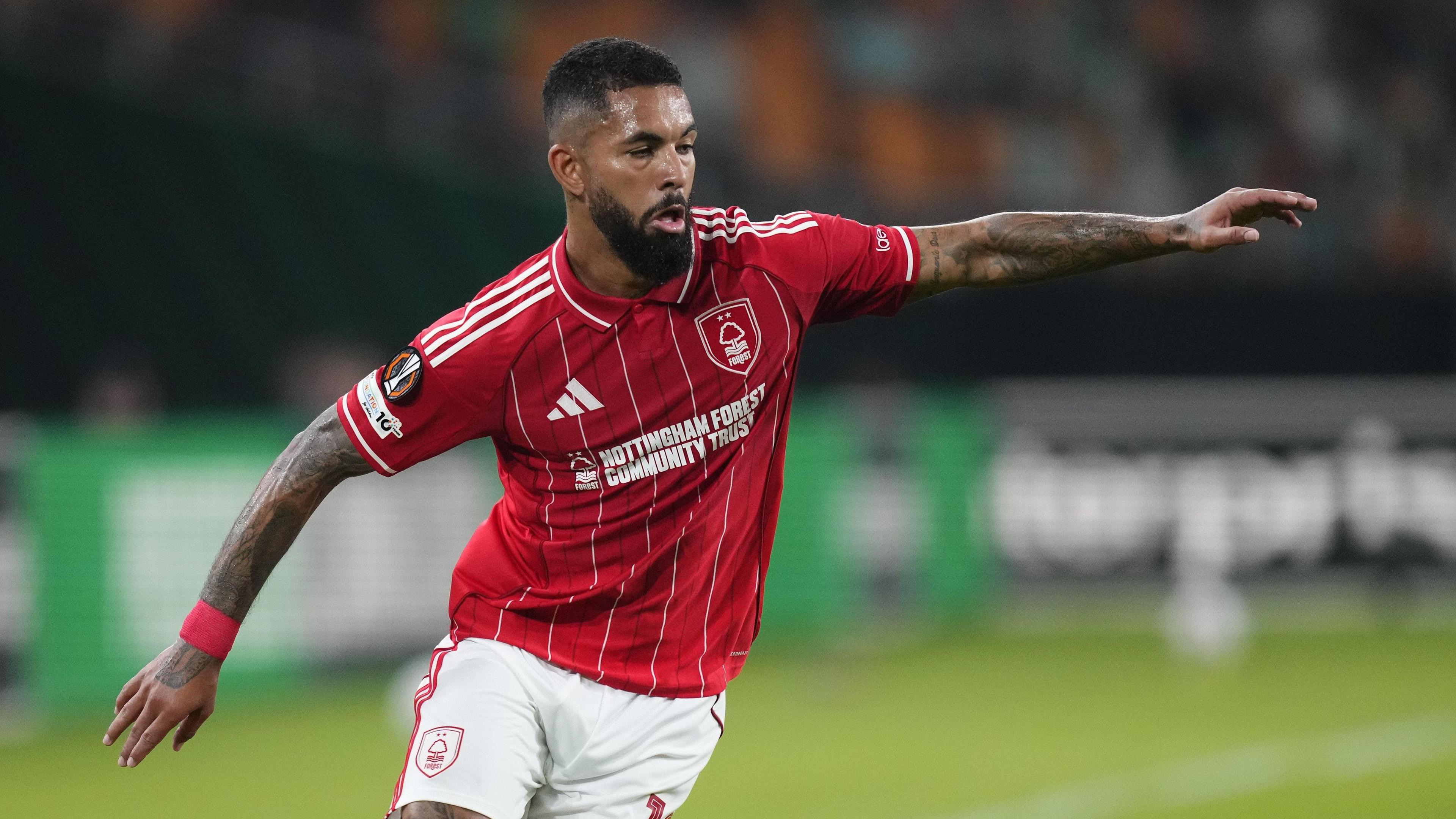 Нотингем Форест не сака да го откупи Даглас Луиз