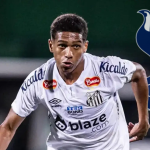 Тотенхем го договори Бразилецот Соуза за 15 милиони евра