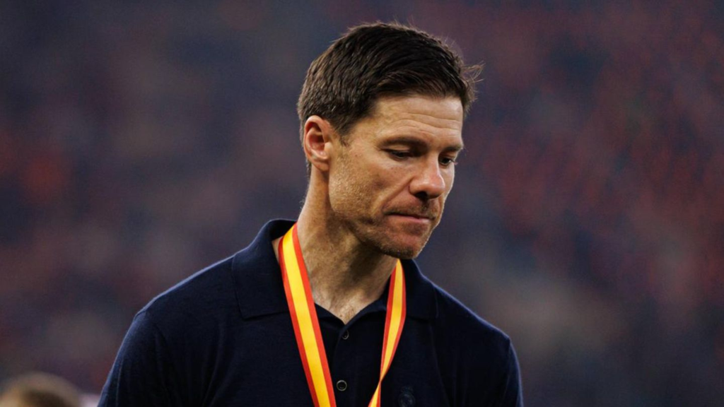 Xabi Alonso head down as Real Madrid coach