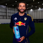 Калверт-Луин ги засени Халанд и Фоден: Напаѓачот на Лидс е избран за најдобар во декември