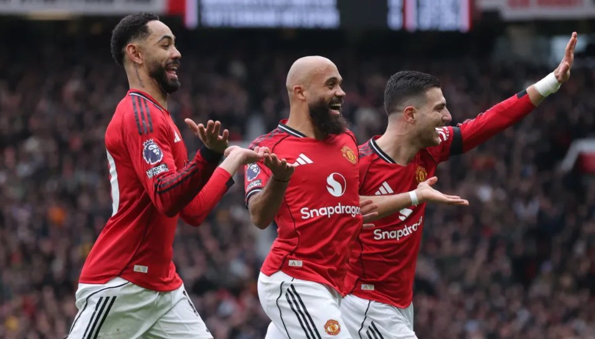 Јунајтед доби уште едно дерби, Тотенхем падна на „Олд Трафорд“