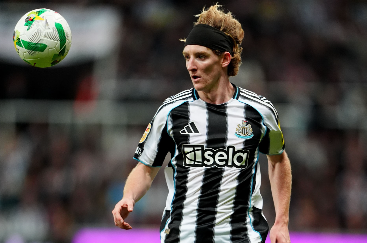 Премиерлигашите со понуда за Ентони Гордон