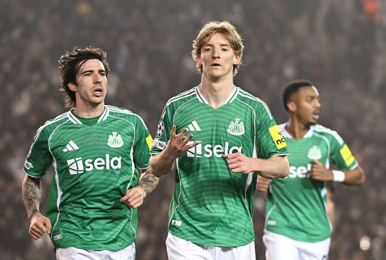 Њукасл го декласира Карабах и се чекира во осминафиналето