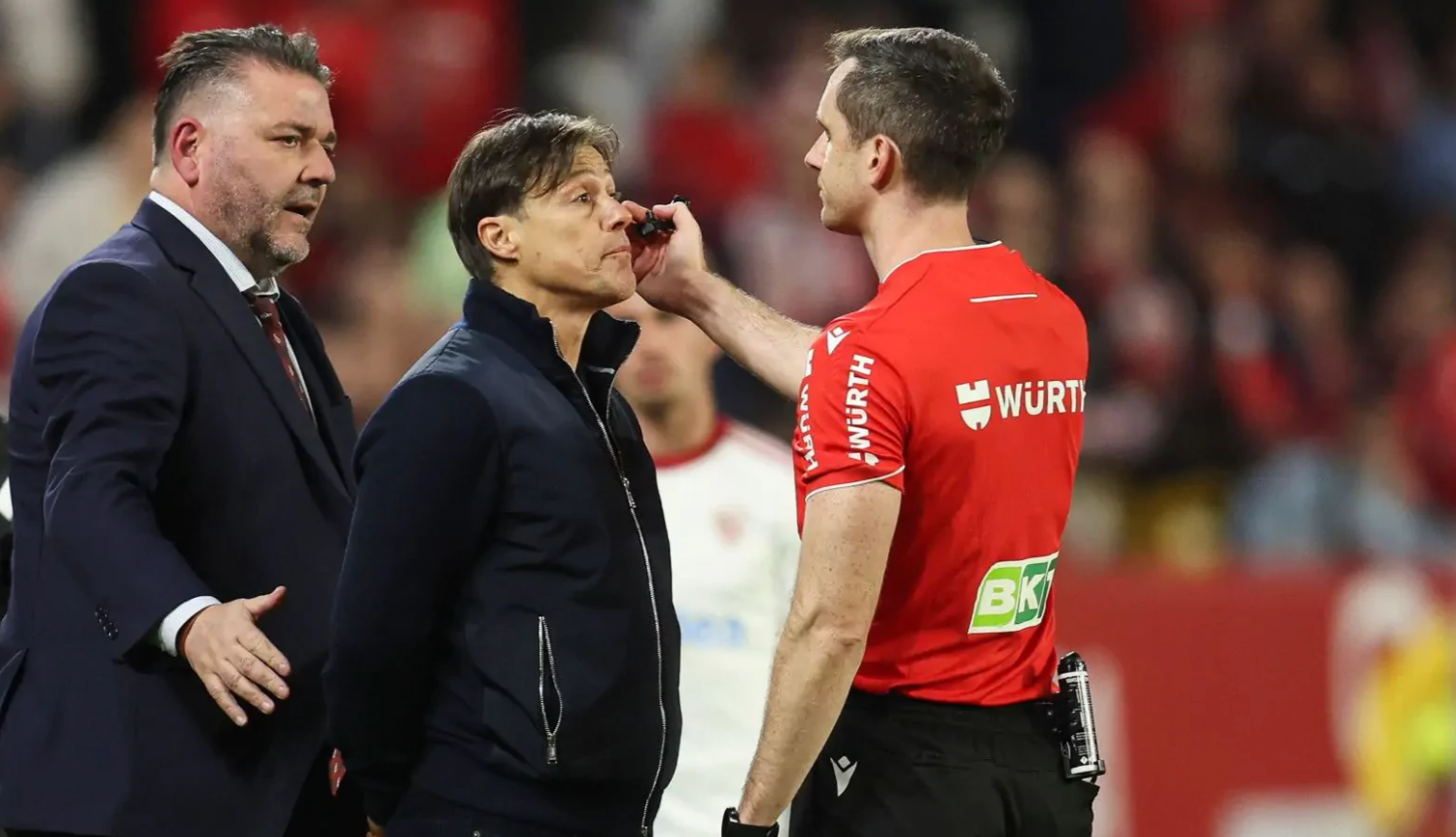 Драконска казна за Матијас Алмеида