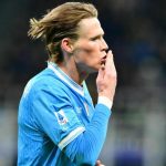 Мектоминеј добива нов договор со Наполи