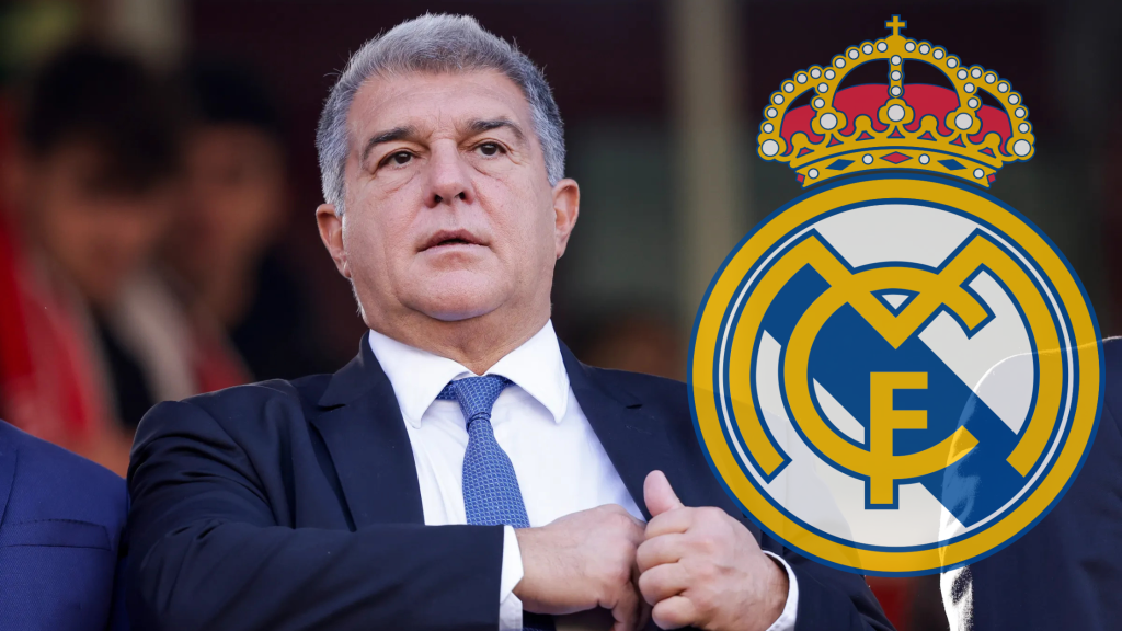 Претседателот на Барселона, Хоан Лапорта, и логото на Реал Мадрид