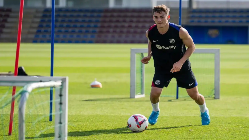 Играчот на Барселона, Пабло Гави, на тренинг