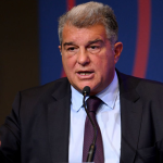 Лапорта во офанзива: „Неспортски интереси посакуваат пад на Барса“