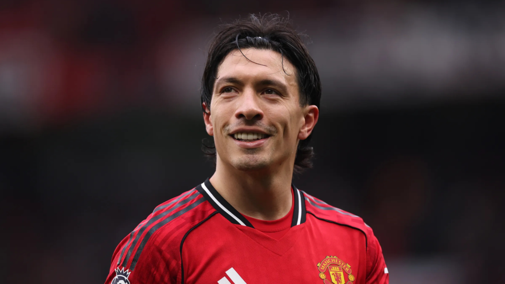 Играчот на Манчестер Јунајтед, Лисандро Мартинез