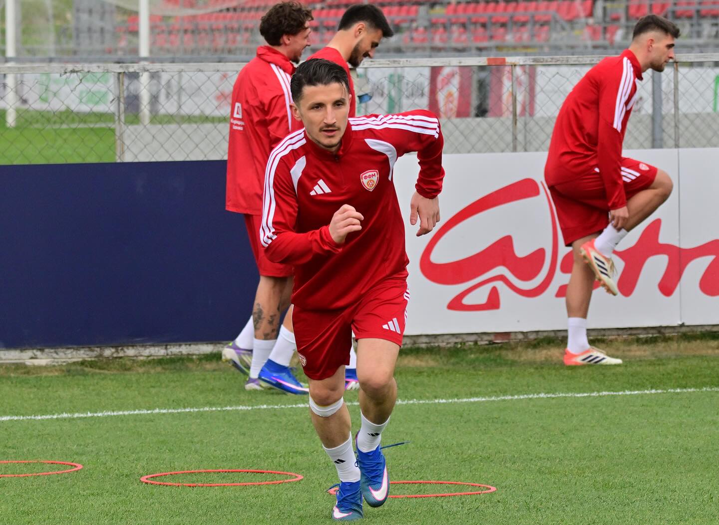 Македонските фудбалери ги почнаа подготовките за мундијалските баражи