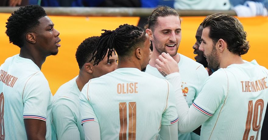 Франција го надигра Бразил во тест меч во Бостон