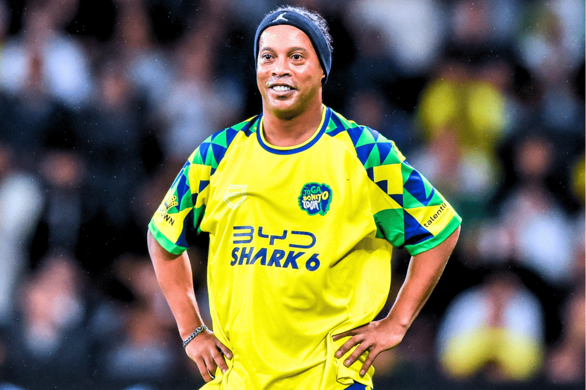 Роналдињо: Нејмар со една нога е подобар од сите напаѓачи на Бразил