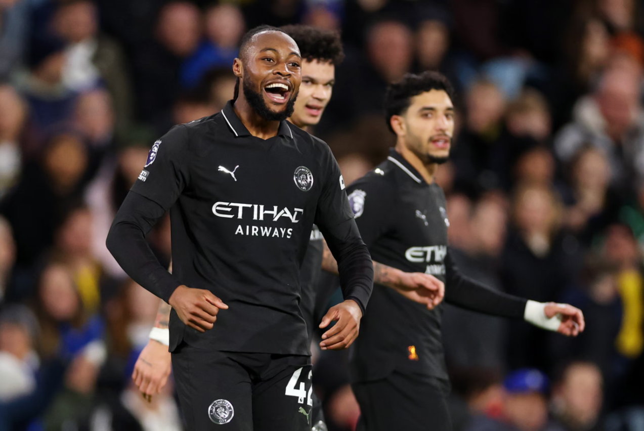 Сити минимално слави во Лидс и ја продолжува потрагата по Арсенал