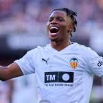 Столе ја сочува предноста, Валенија мининално ја надигра Осасуна