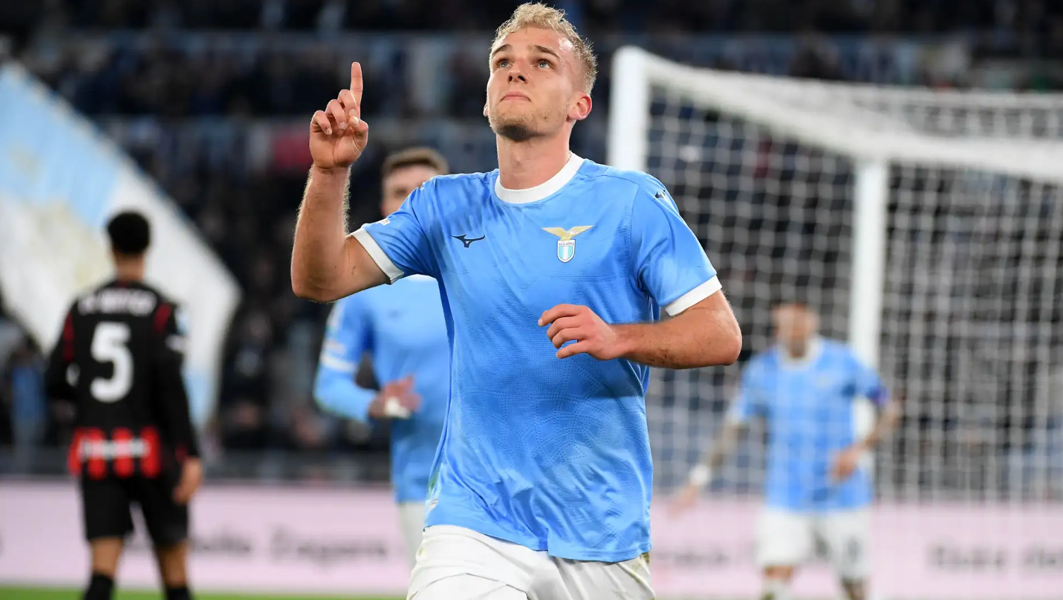 Исаксон го реши дербито, Милан поразен во Рим