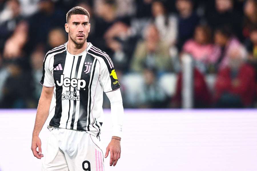 Јуве сака да го задржи Влаховиќ, но со двојно помала плата