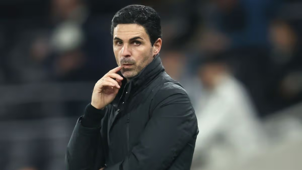 Менаџерот на Арсенал, Микел Артета, во мисла